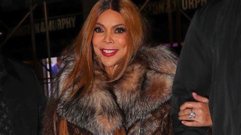 'She Just Sending Kevin a Message': Wendy Williams' Pops Out 